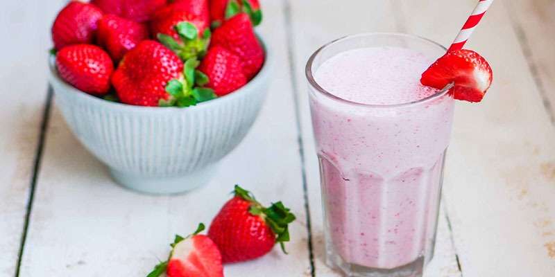 میلک شیک توت‌فرنگی