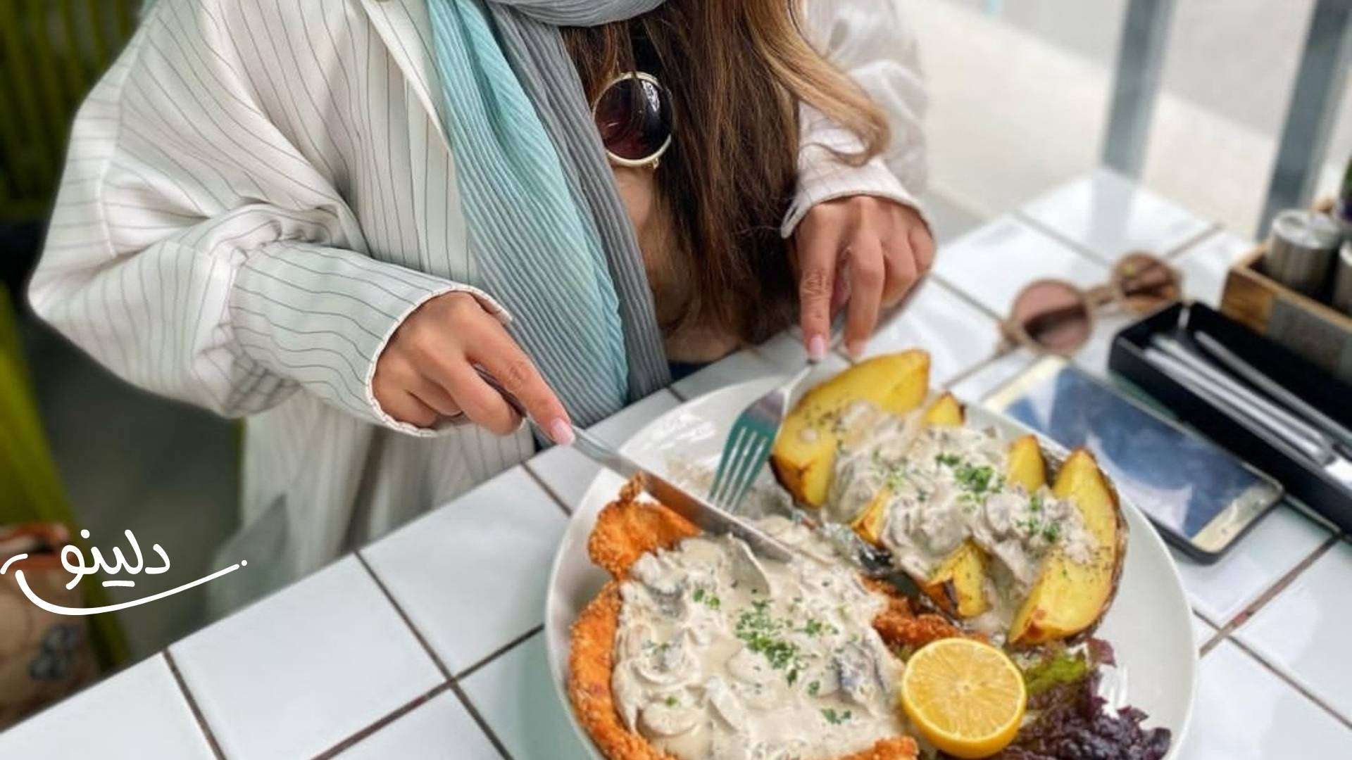 شنیتسل رستوران هورسان بیسترو